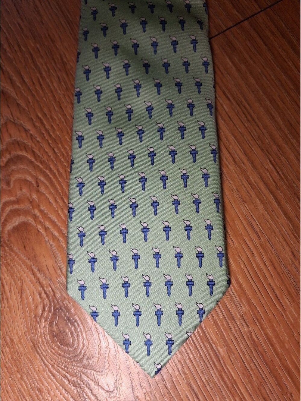 Vineyard Vines Silk Tie Green Torchlight Handmade in USA